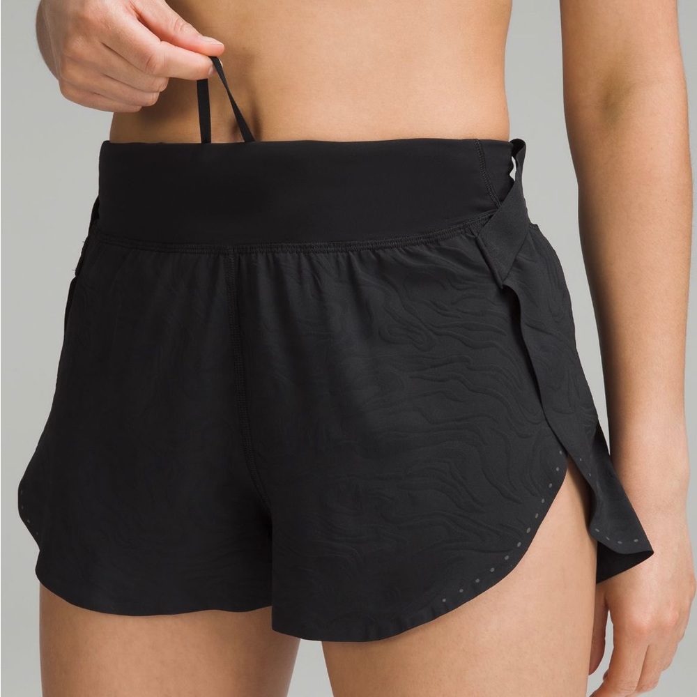 Lululemon Fast and Free High-Rise Short 2” Airflow Shorts